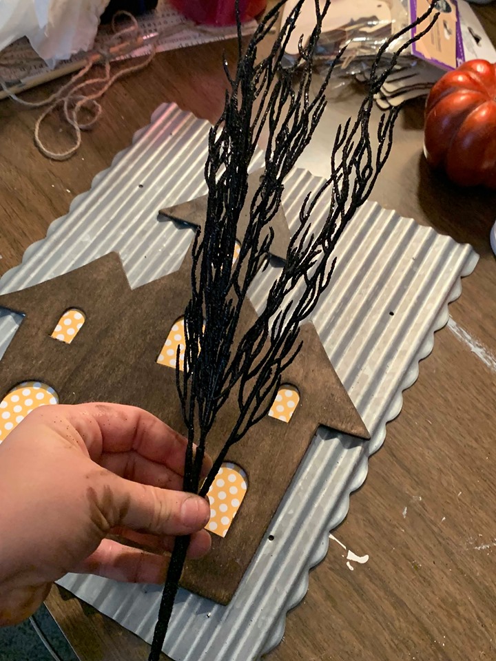 DIY: Toddler Haunted House 🎃 I used decorations from the dollar store, Haunted House DIY