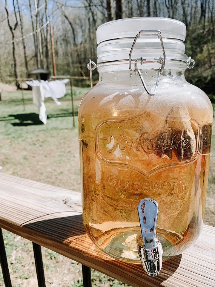 Southern Breeze Sweet Tea Glass Mason Jar with Lid & Straw