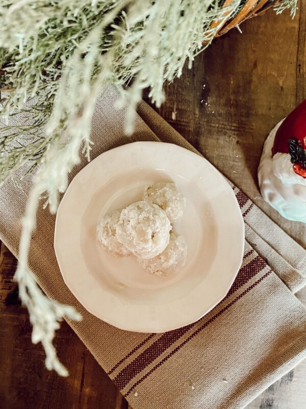 soft and buttery snowball Christmas cookies 