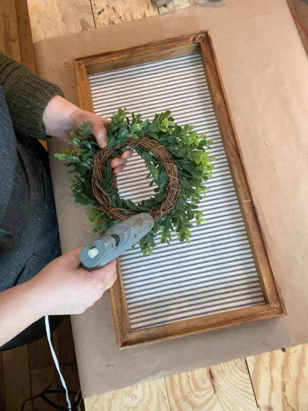 boxwood wreath decor 
