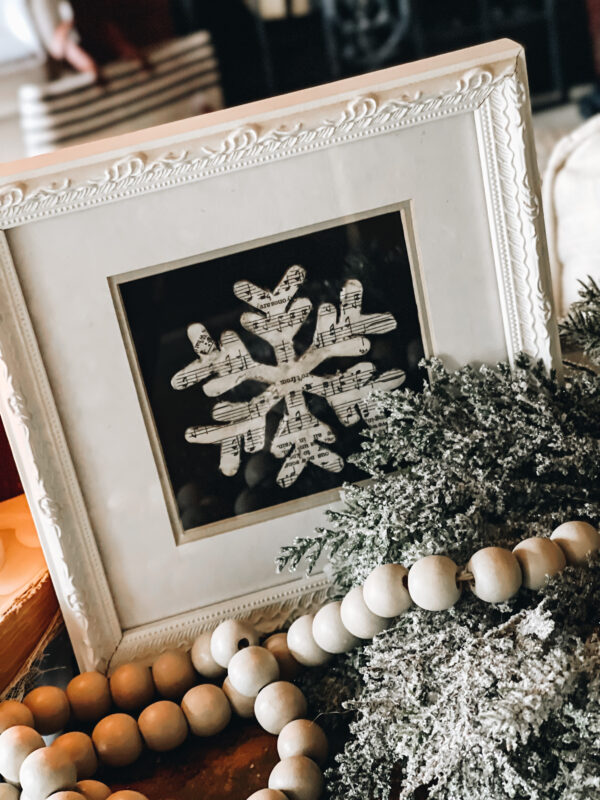 simple snowflake diy using old picture frame