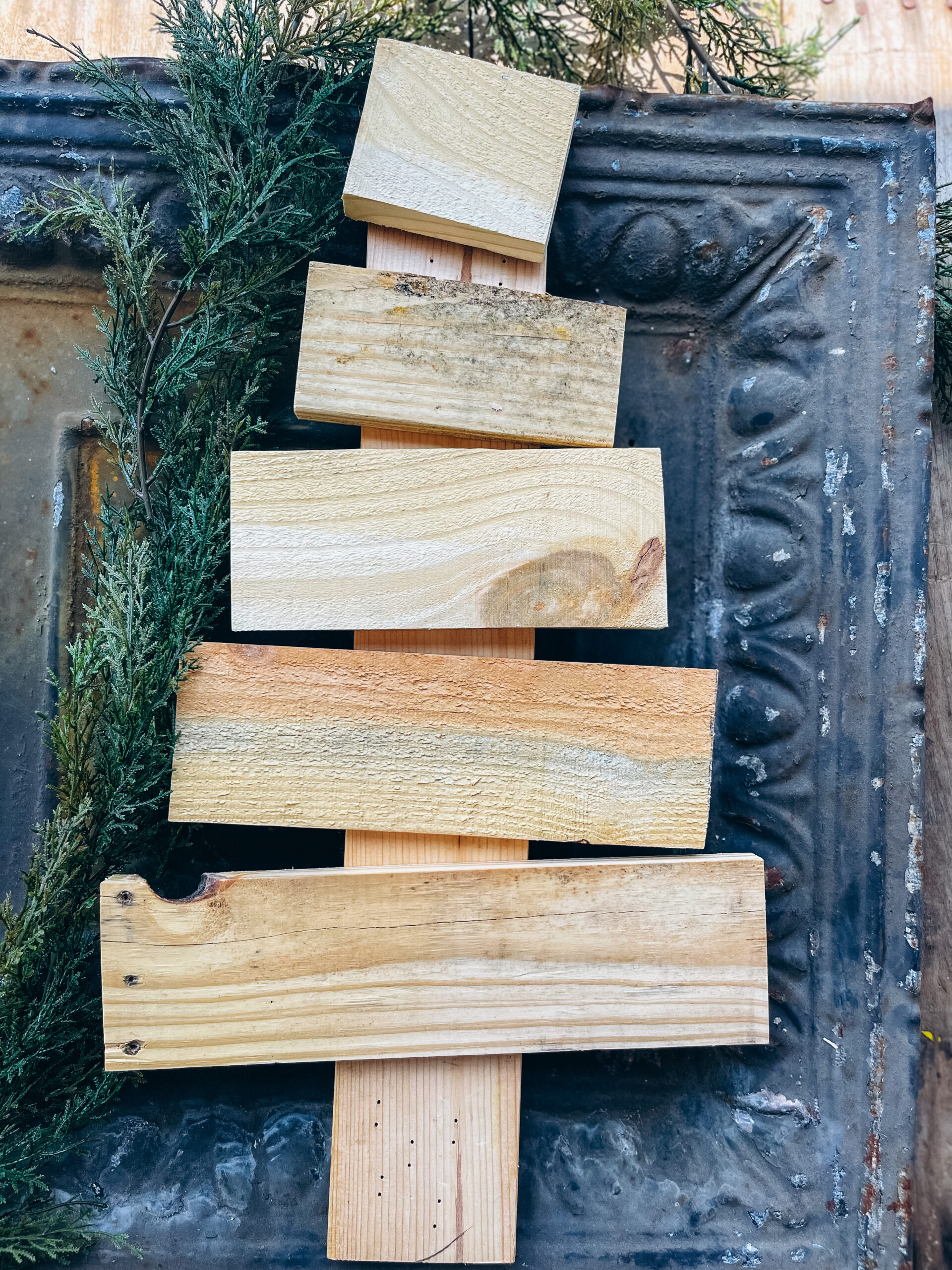 pallet wood christmas tree DIY kit